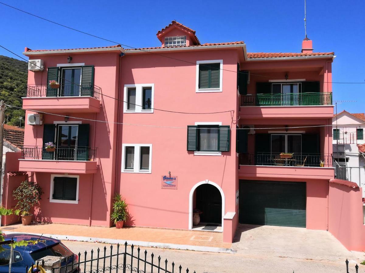 Giannos Apartments Ajía Effimía Kültér fotó