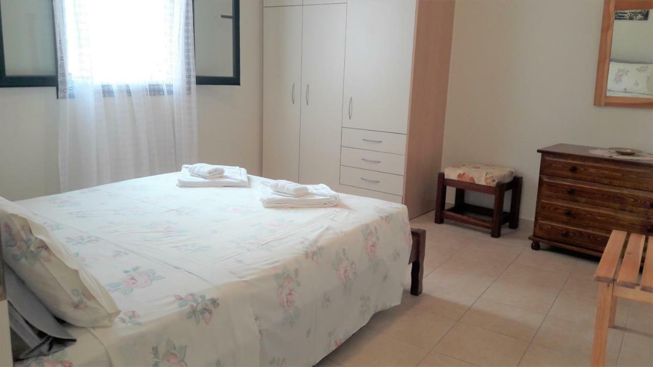 Giannos Apartments Ajía Effimía Kültér fotó