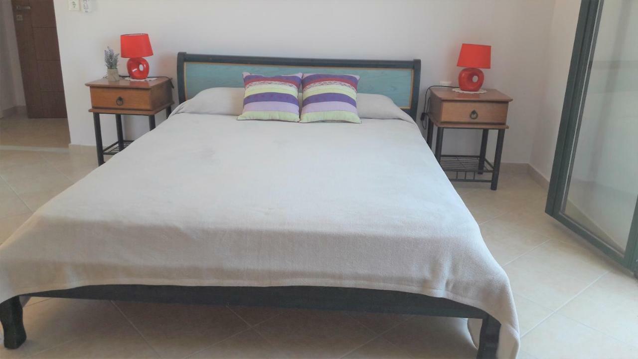 Giannos Apartments Ajía Effimía Kültér fotó