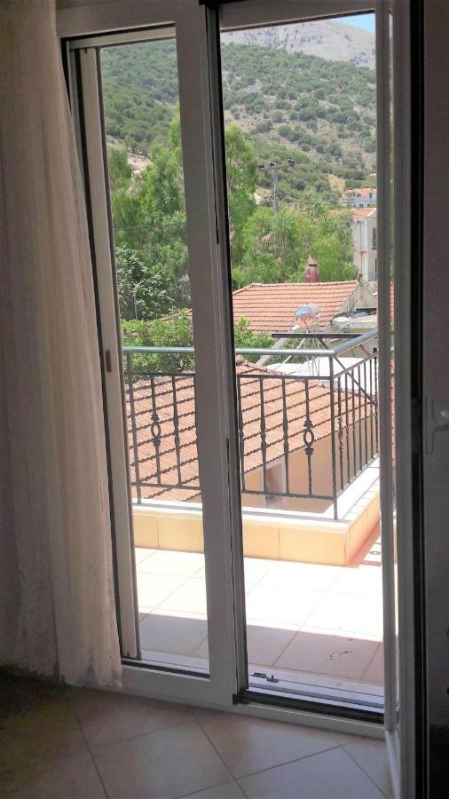 Giannos Apartments Ajía Effimía Kültér fotó